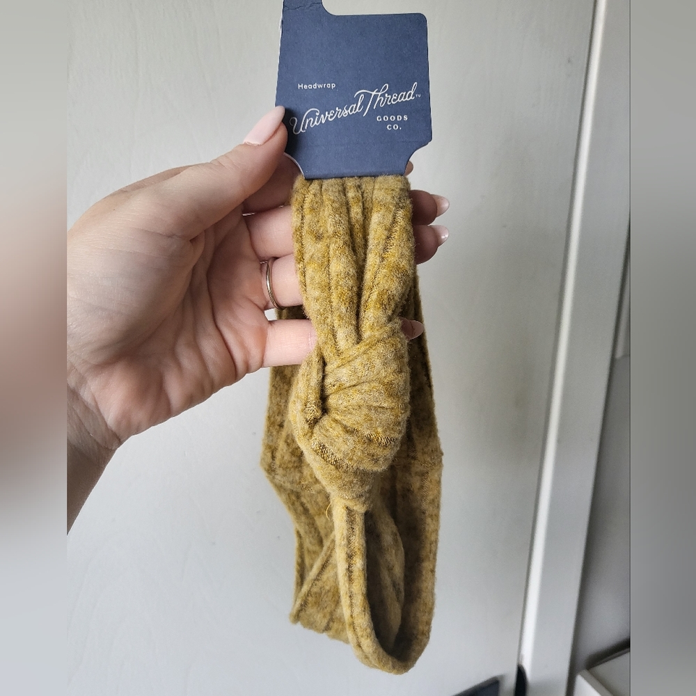 Universal Thread Textured Ribbed Head Wrap